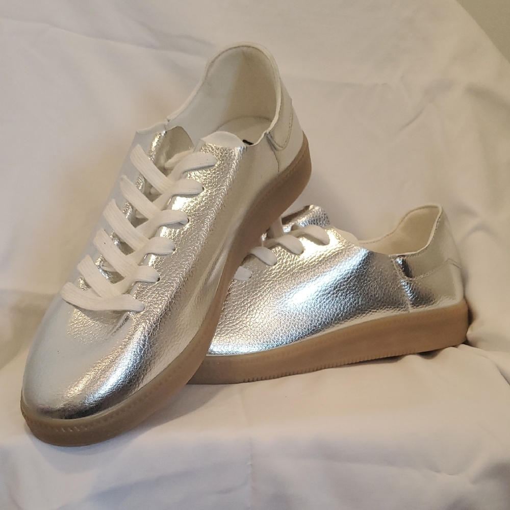 JustFab Metallic Silver Low-Profile Sneakers